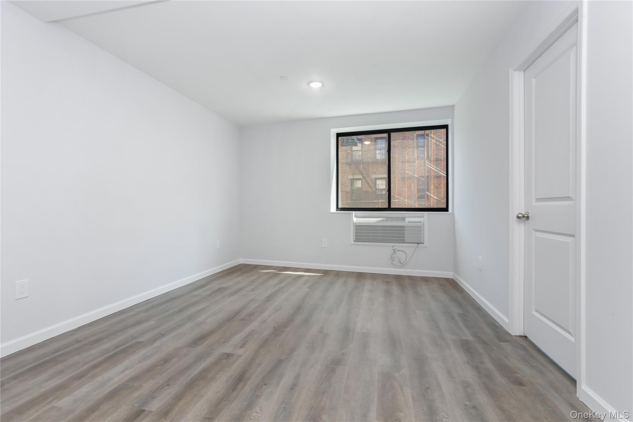 Commercial Sale Anderson Bronx, NY 10452, MLS-998216-21