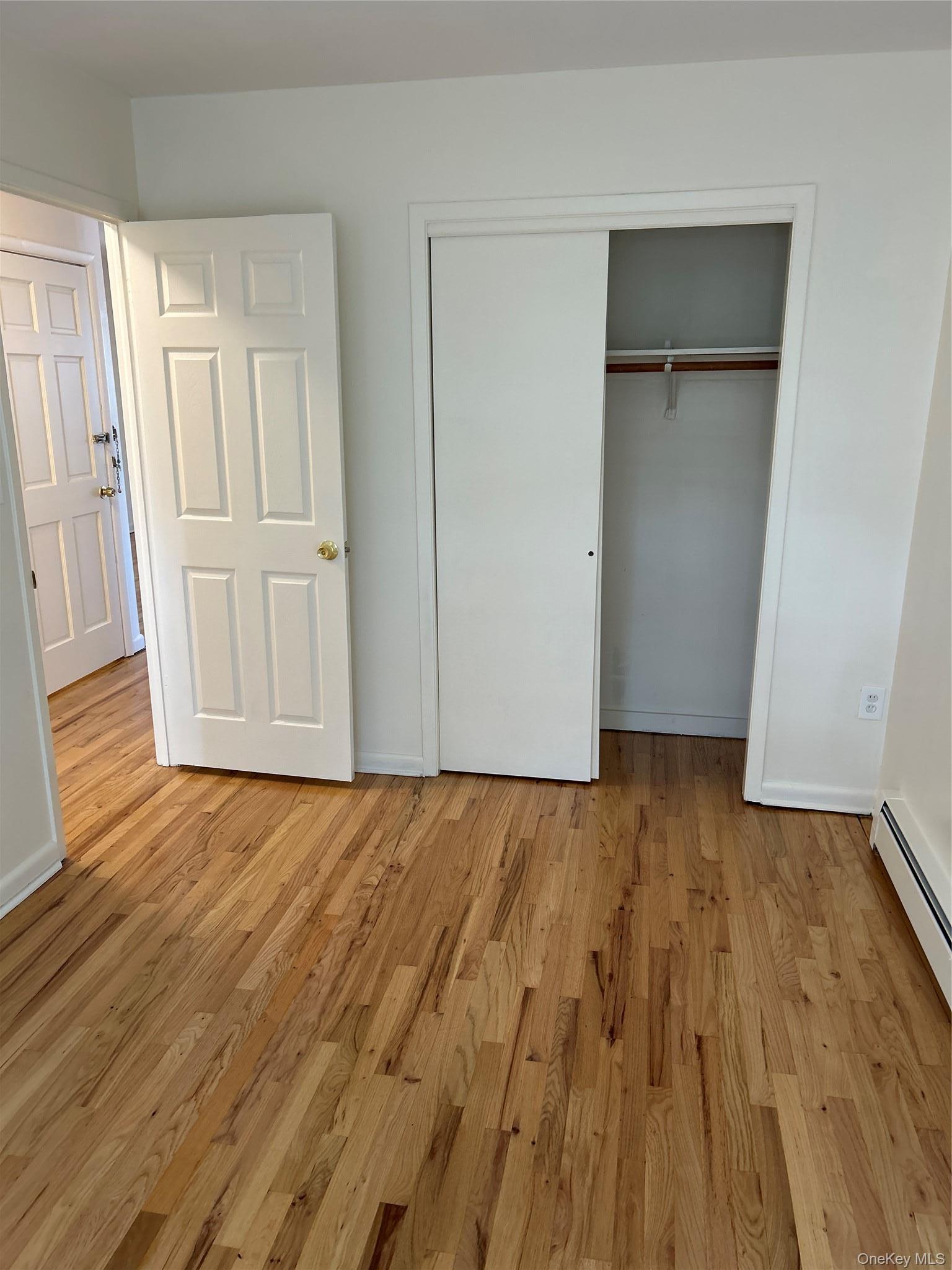 Single Family 211th  Bronx, NY 10469, MLS-998222-15