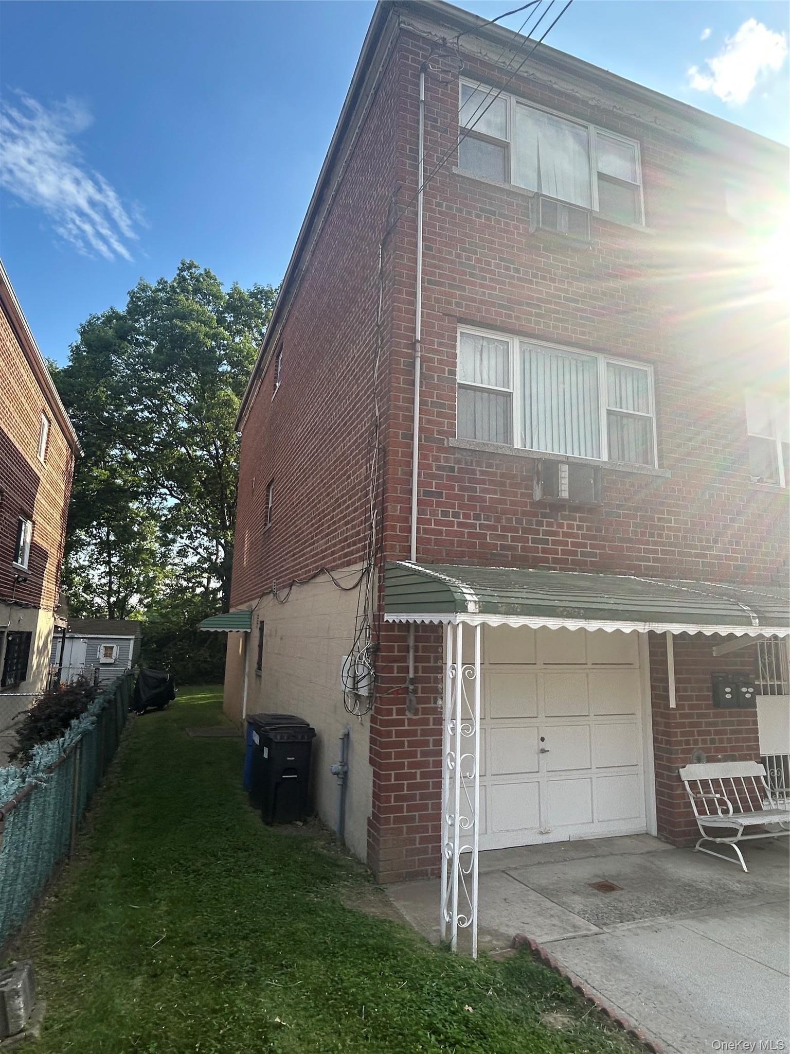 Single Family 211th  Bronx, NY 10469, MLS-998222-2