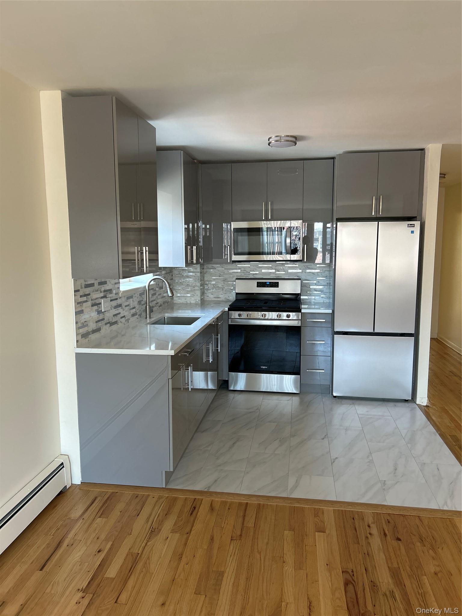 Single Family 211th  Bronx, NY 10469, MLS-998222-20