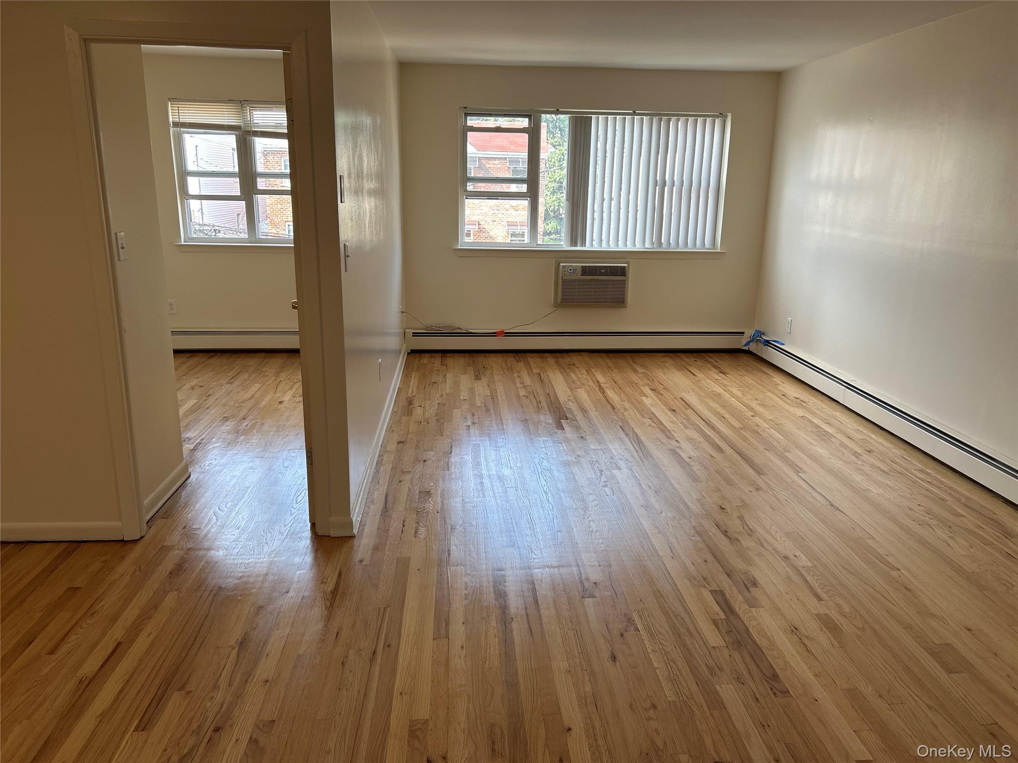 Single Family 211th  Bronx, NY 10469, MLS-998222-22