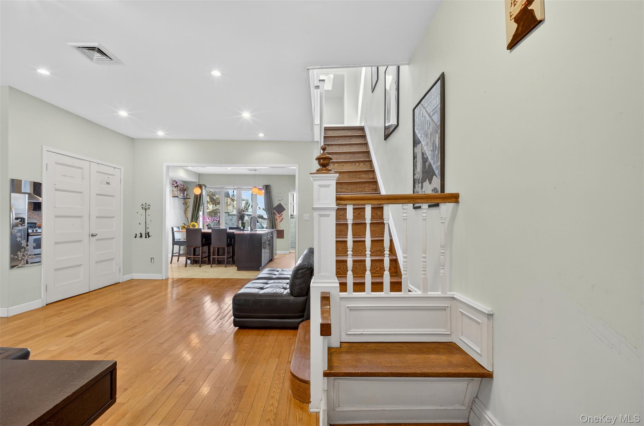 Single Family 87th Queens, NY 11421, MLS-998289-16