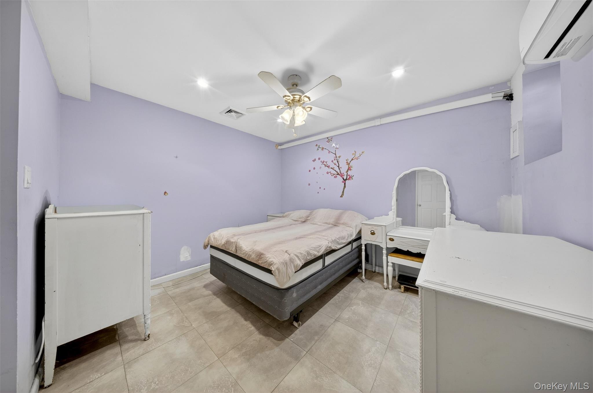 Single Family 87th Queens, NY 11421, MLS-998289-24