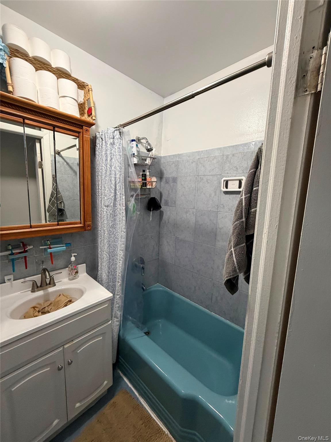 Single Family 65th Street Queens, NY 11385, MLS-998291-2