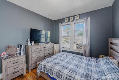 Single Family Hill Bronx, NY 10466, MLS-998299-15