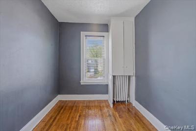 Single Family Hill Bronx, NY 10466, MLS-998299-16