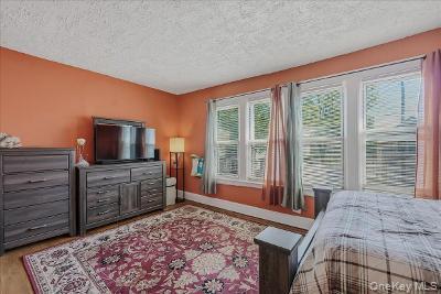 Single Family Hill Bronx, NY 10466, MLS-998299-21