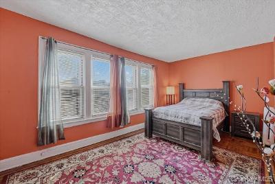 Single Family Hill Bronx, NY 10466, MLS-998299-22
