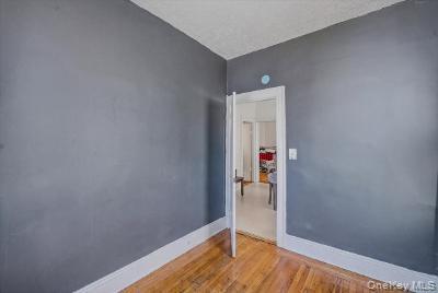 Single Family Hill Bronx, NY 10466, MLS-998299-25