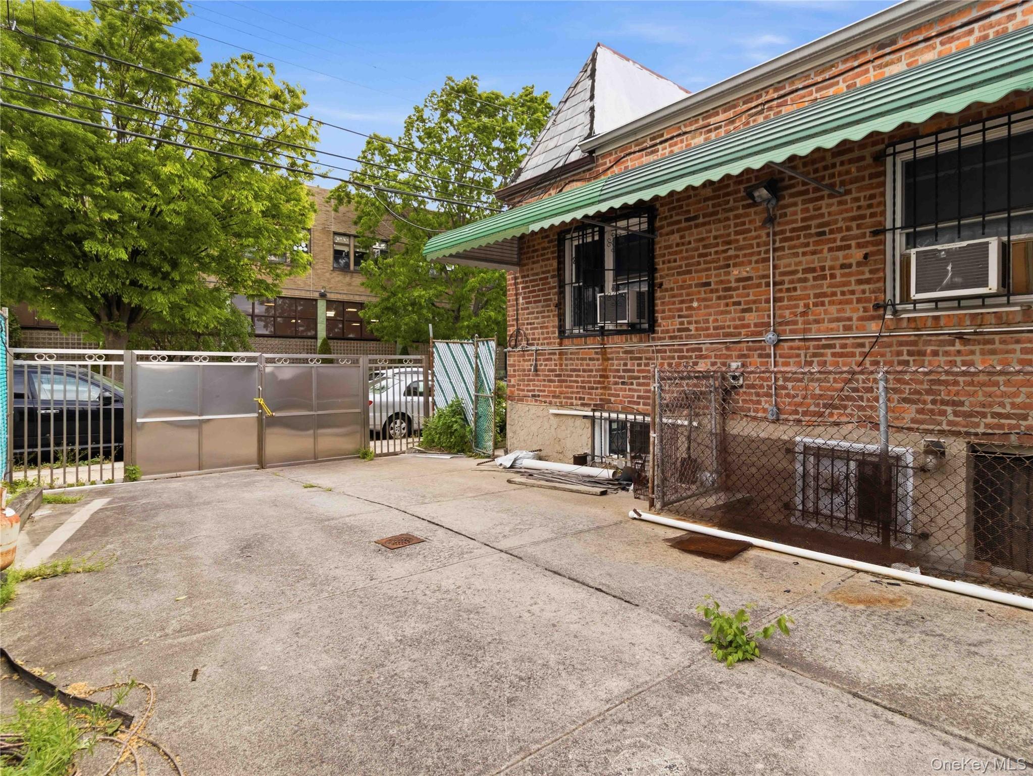 Single Family 101st Queens, NY 11416, MLS-998313-12