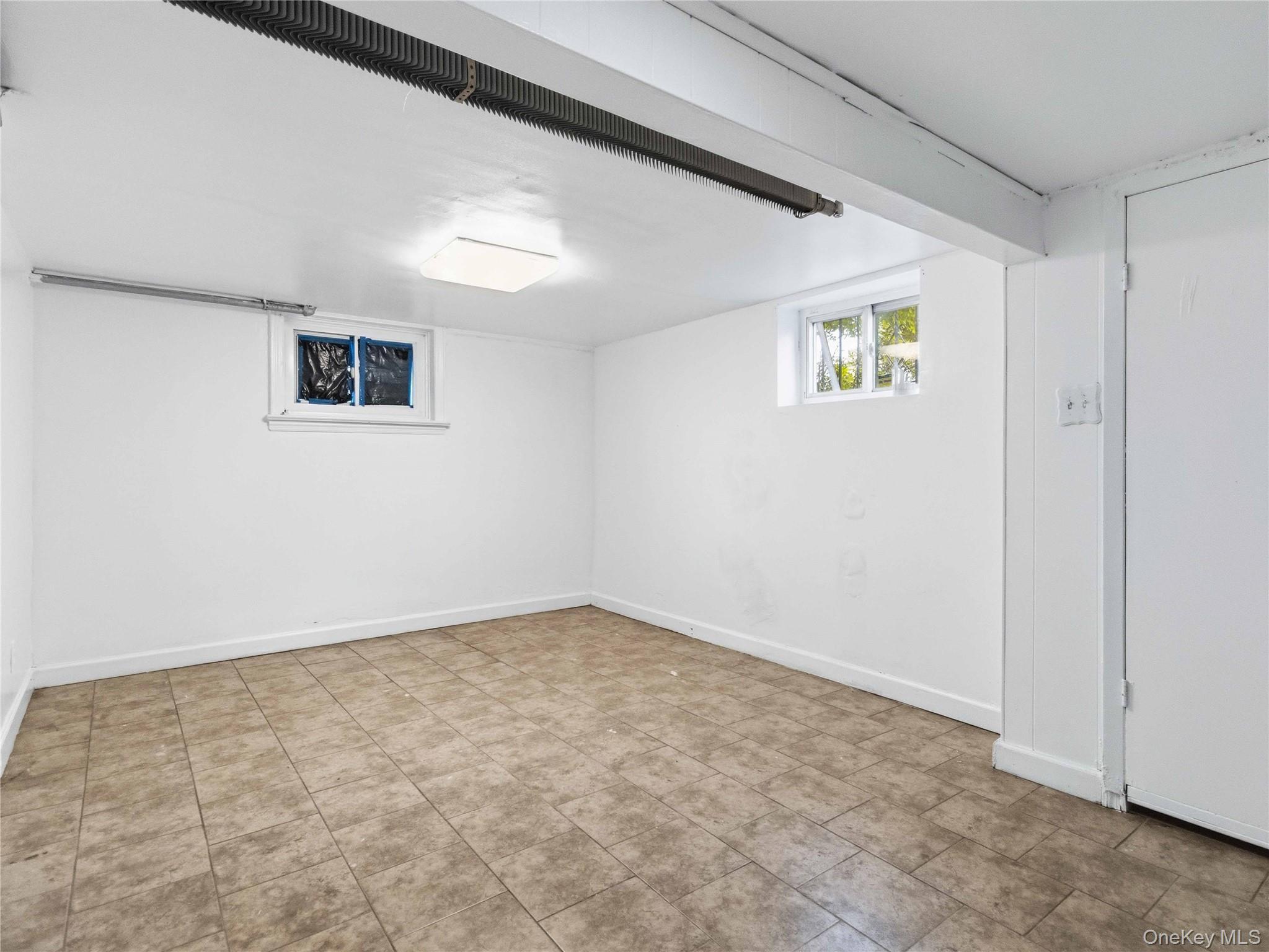 Single Family 101st Queens, NY 11416, MLS-998313-9