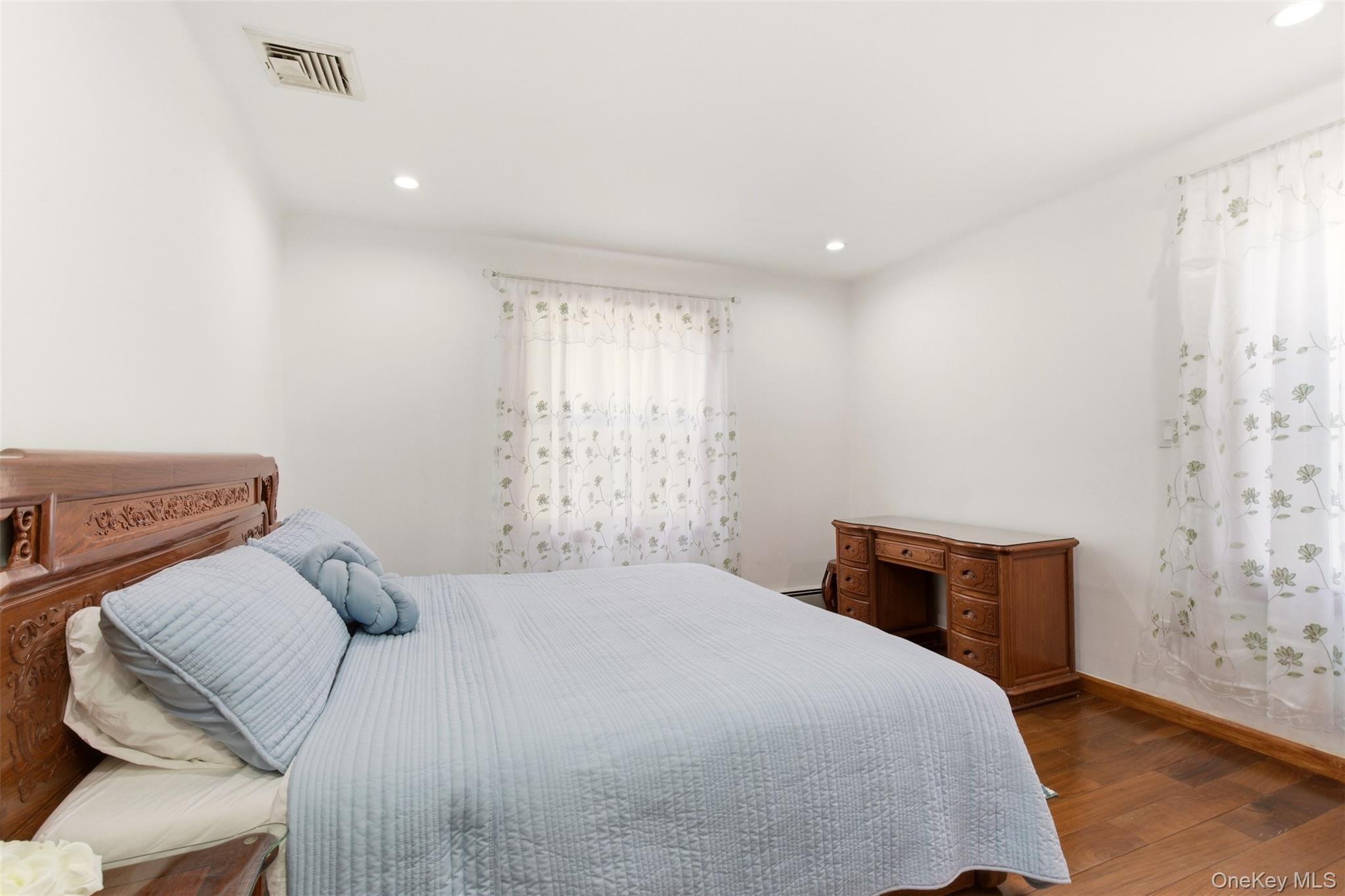 Single Family 38th Road  Queens, NY 11363, MLS-998320-21