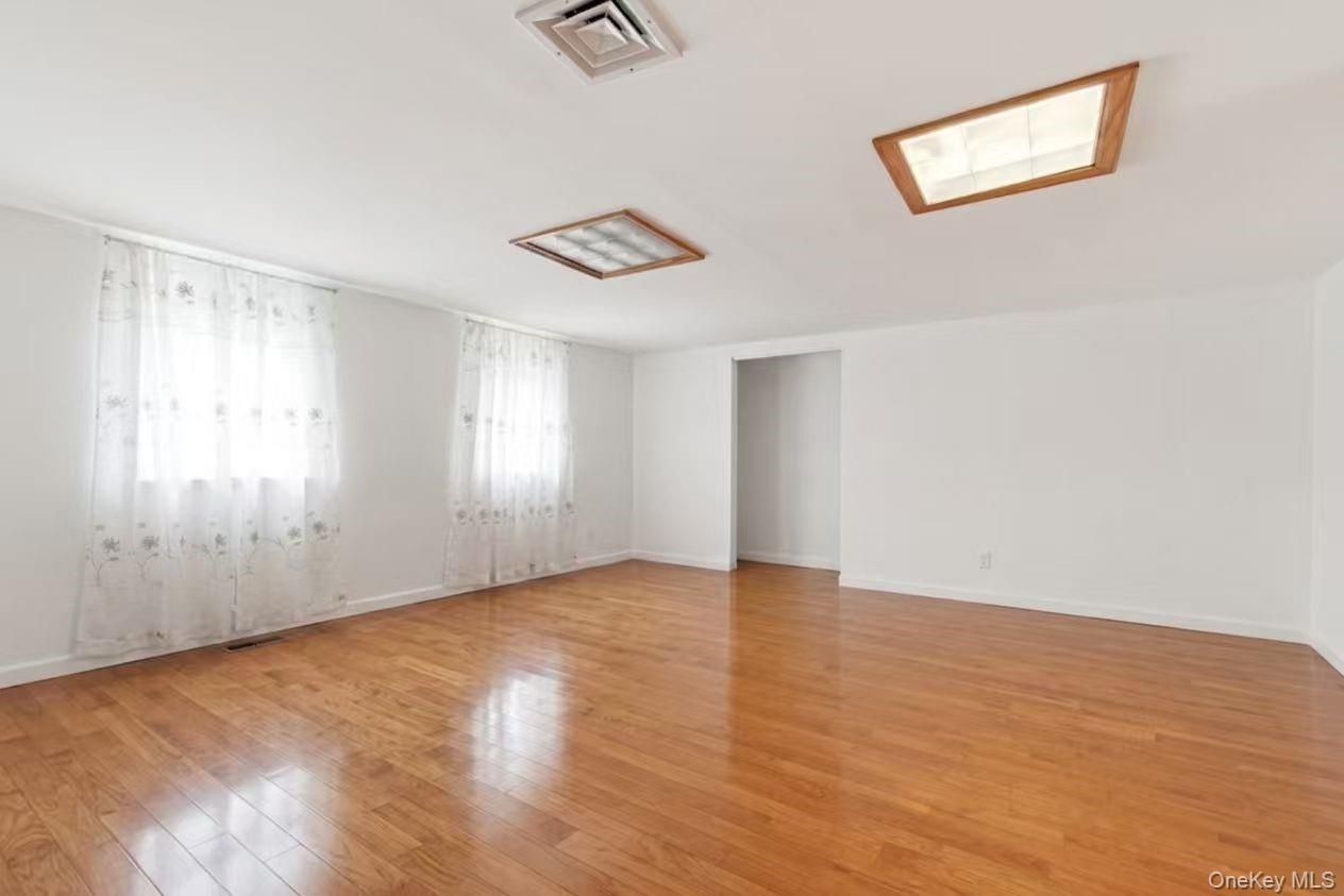 Single Family 38th Road  Queens, NY 11363, MLS-998320-25