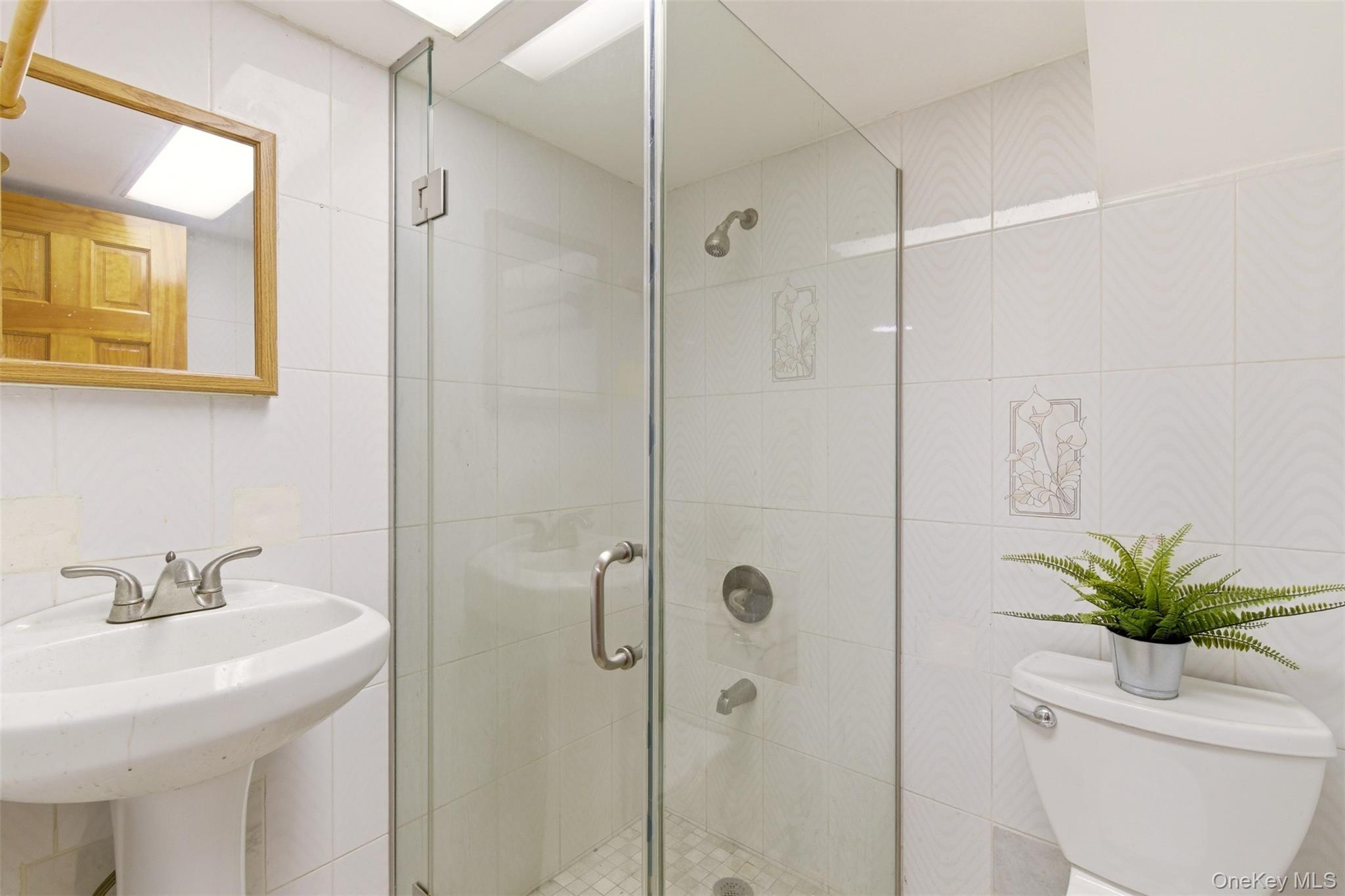 Single Family 38th Road  Queens, NY 11363, MLS-998320-26