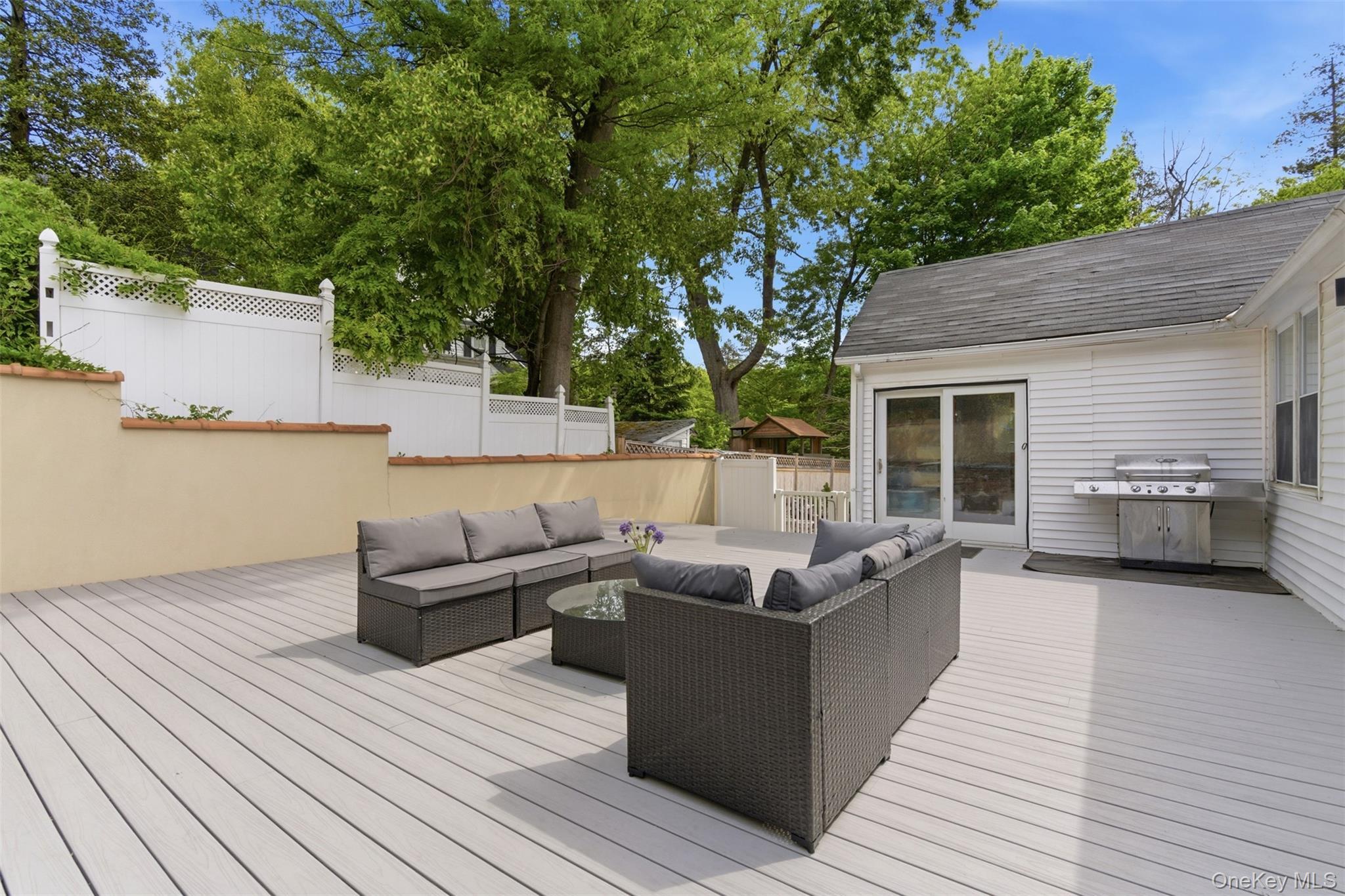 Single Family 38th Road  Queens, NY 11363, MLS-998320-29