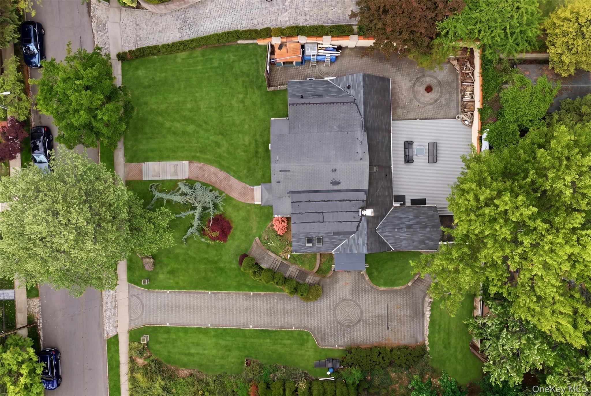 Single Family 38th Road  Queens, NY 11363, MLS-998320-35