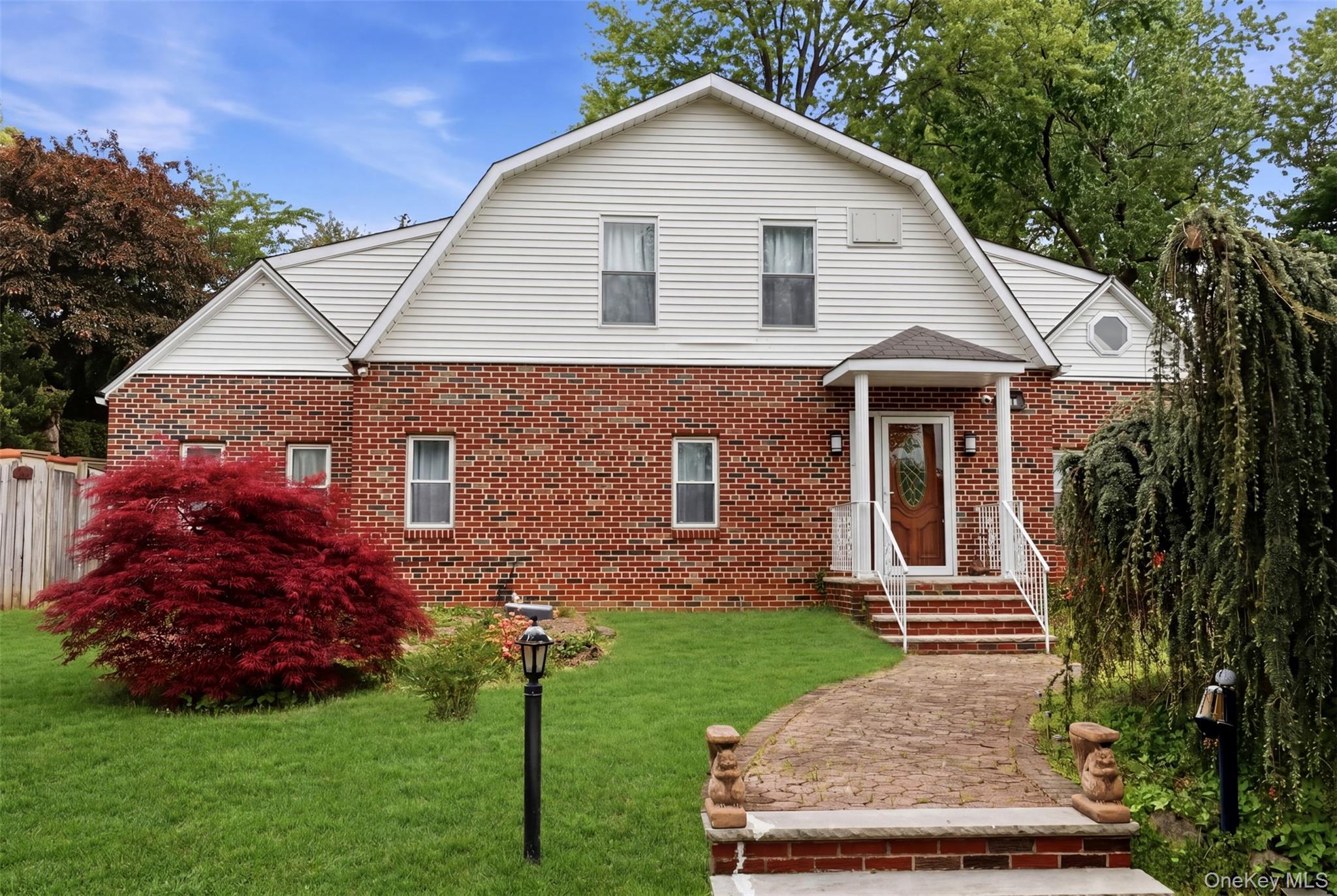 Single Family 38th Road  Queens, NY 11363, MLS-998320-4