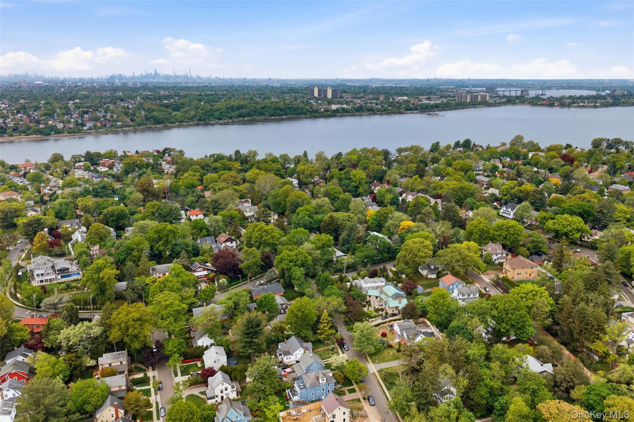 Single Family 38th Road  Queens, NY 11363, MLS-998320-40