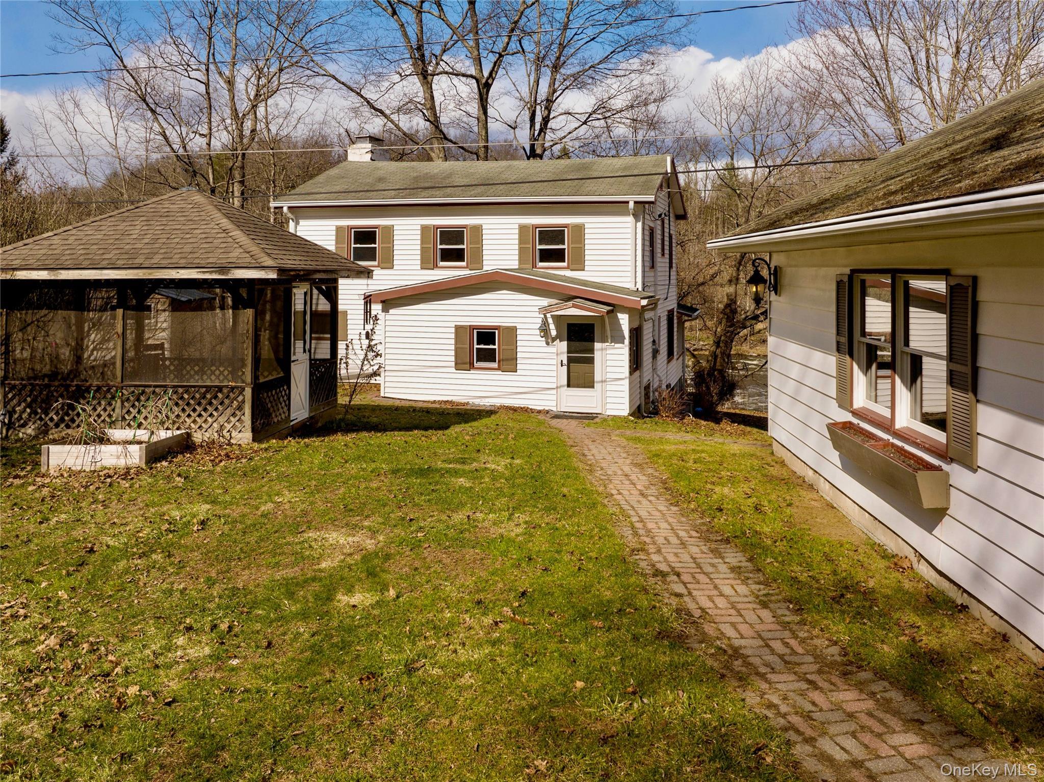 Single Family Old Ford Circle  Ulster County, NY 12561, MLS-998328-30
