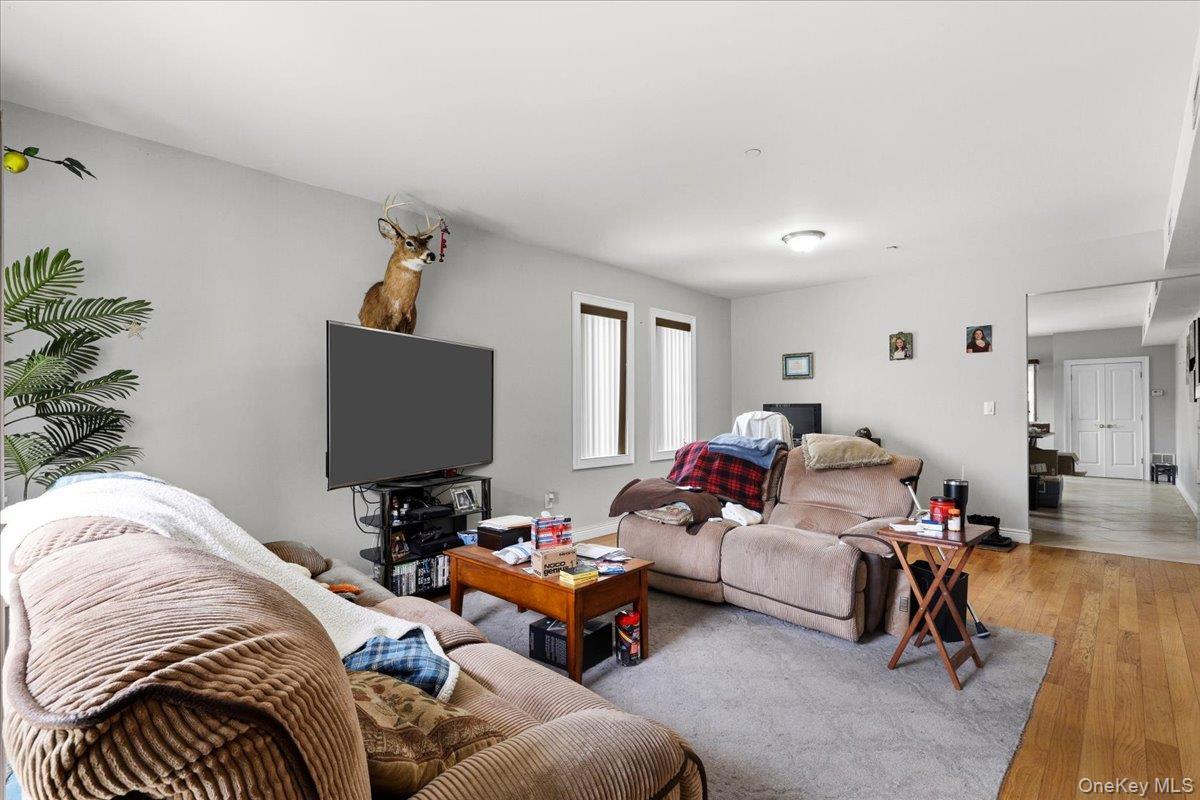 Single Family Tier Street Bronx, NY 10464, MLS-998387-22