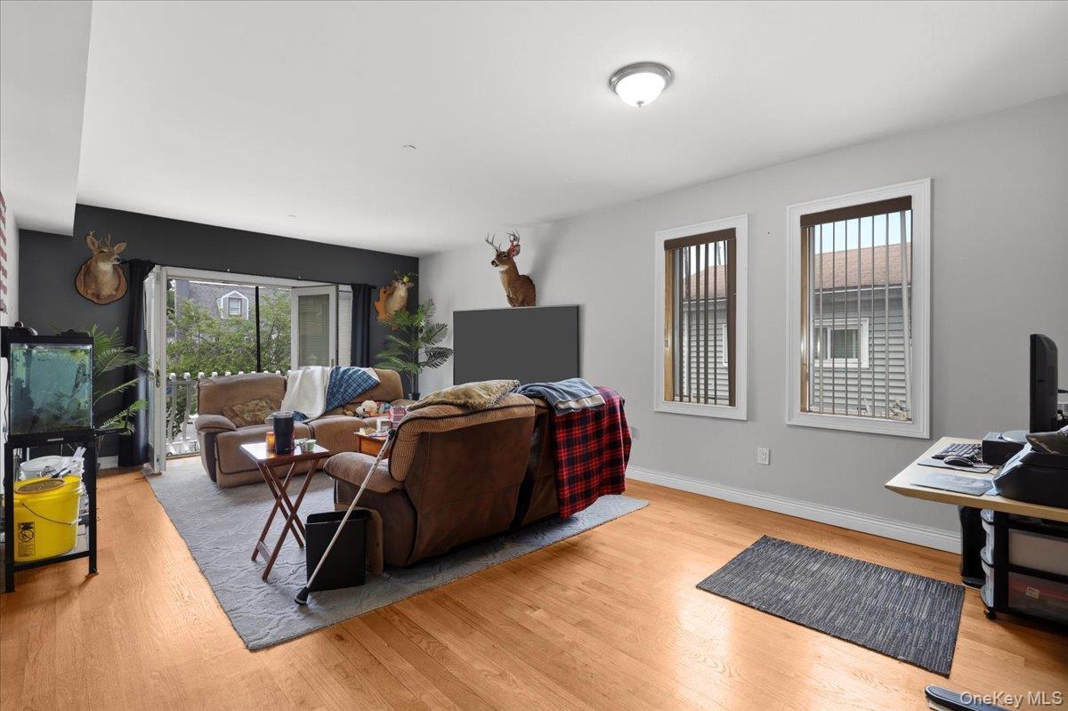 Single Family Tier Street Bronx, NY 10464, MLS-998387-23