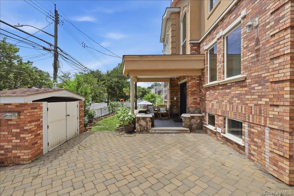 Single Family Tier Street Bronx, NY 10464, MLS-998387-39