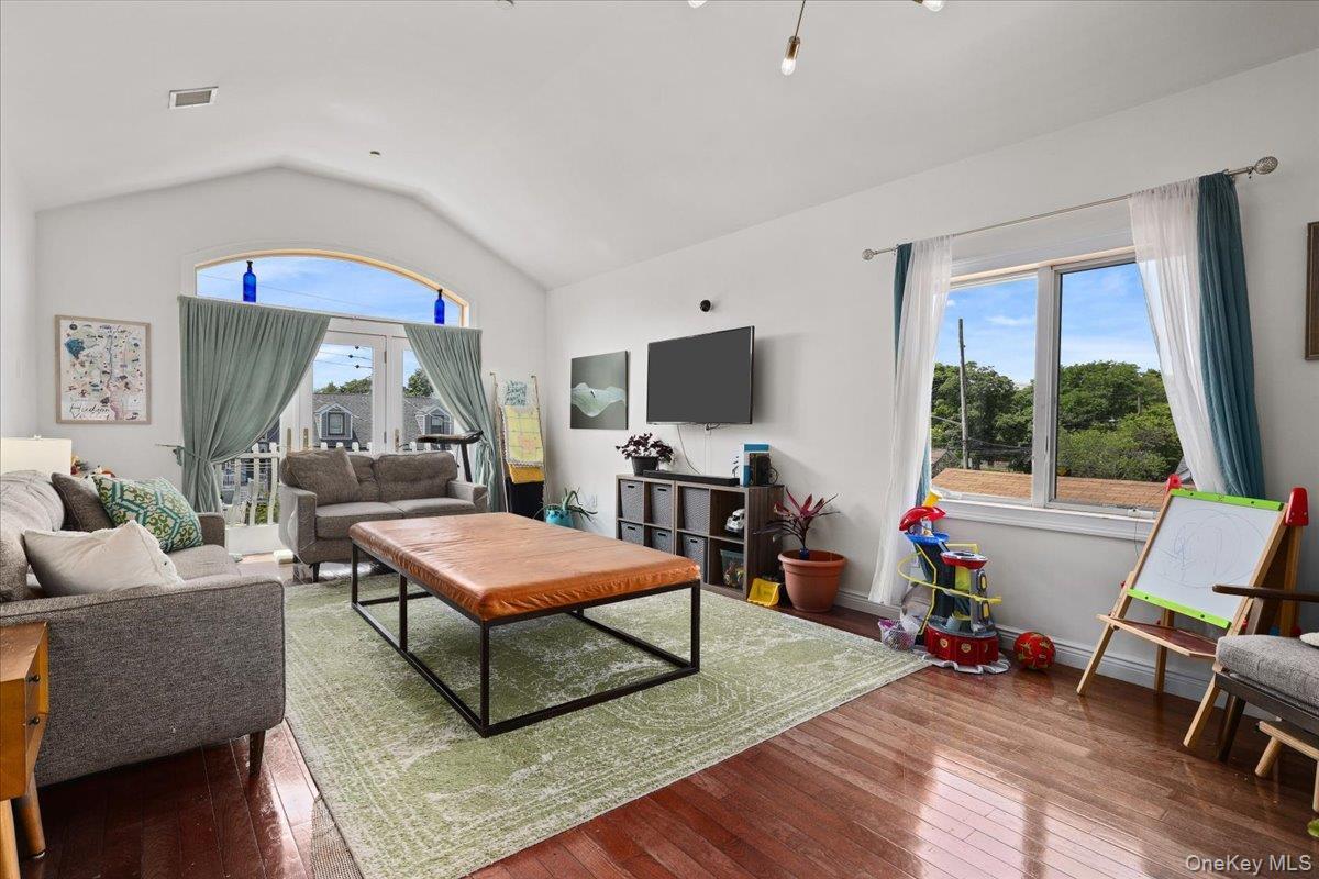 Single Family Tier Street Bronx, NY 10464, MLS-998387-6