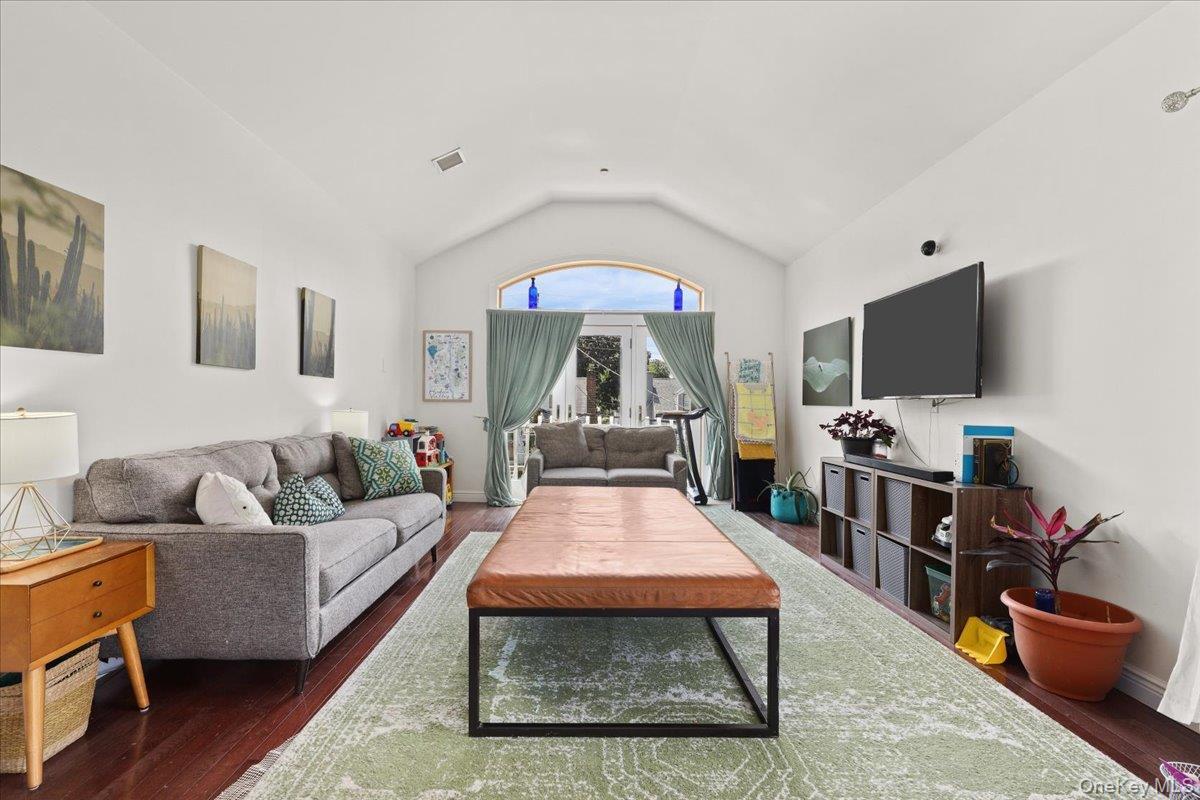 Single Family Tier Street Bronx, NY 10464, MLS-998387-7