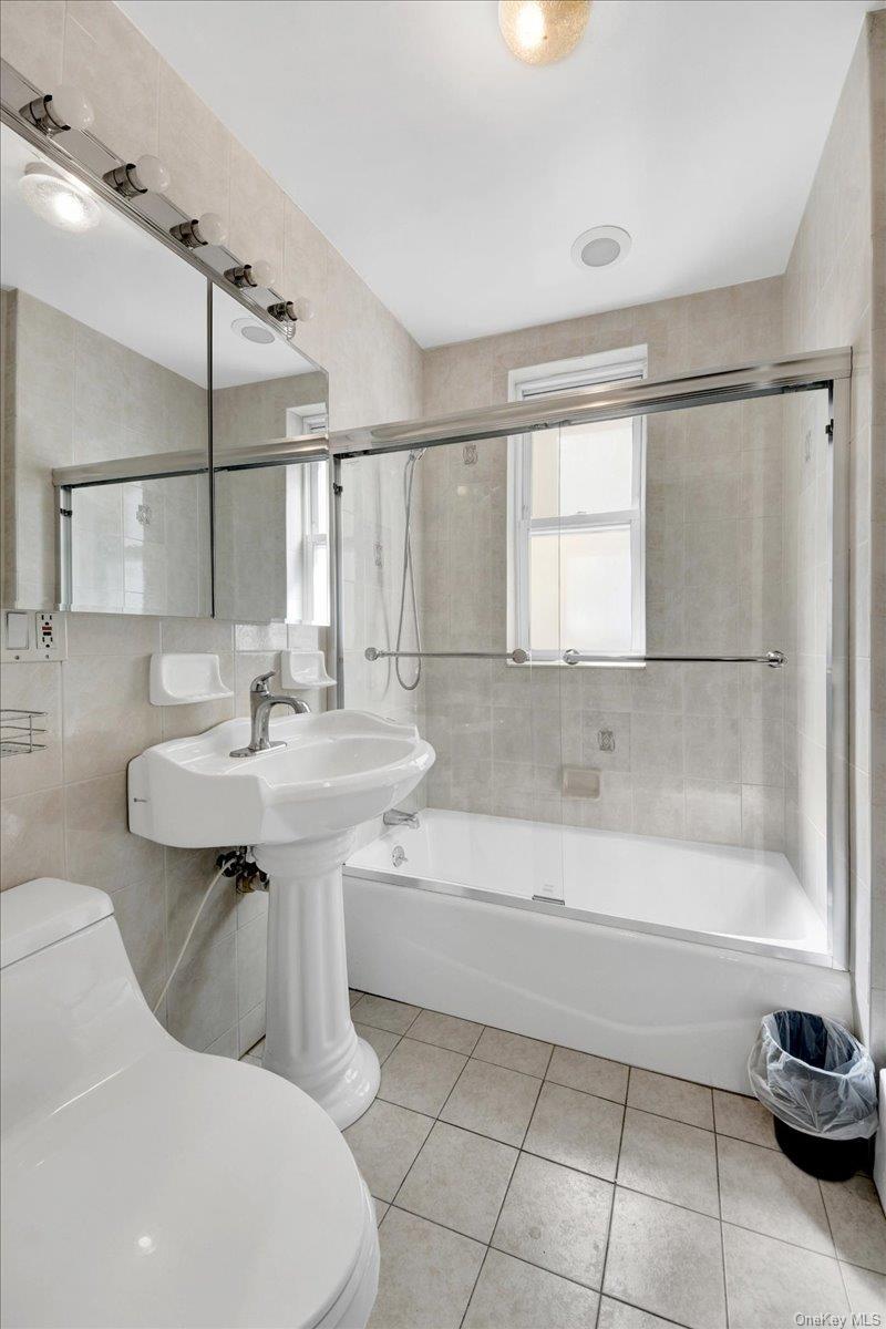 Single Family Revere Bronx, NY 10465, MLS-998393-11