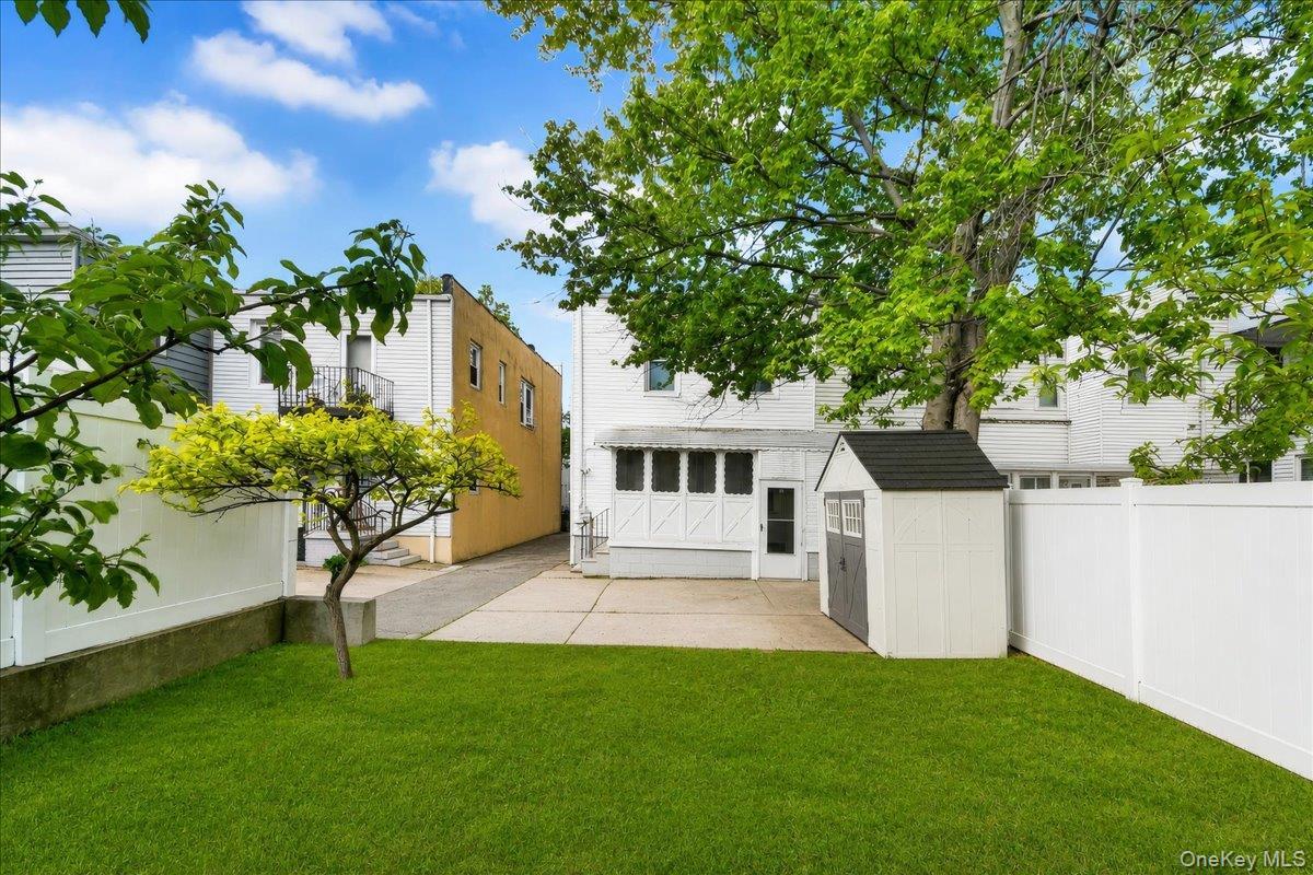 Single Family Revere Bronx, NY 10465, MLS-998393-32