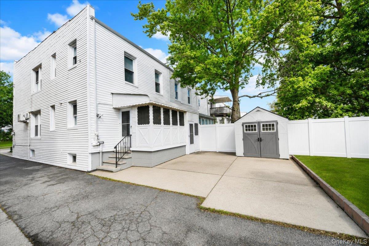 Single Family Revere Bronx, NY 10465, MLS-998393-33