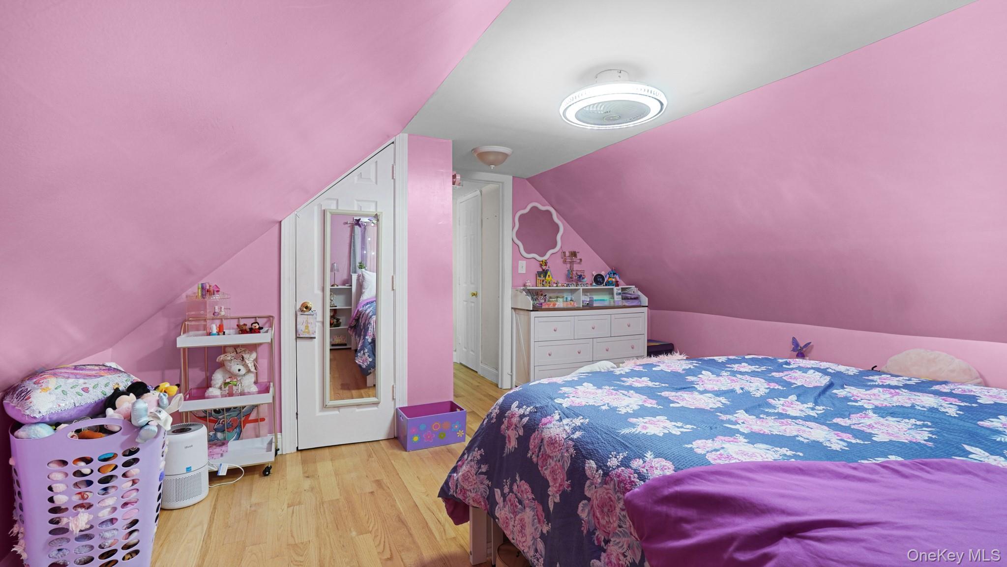 Single Family Amelia Queens, NY 11434, MLS-998416-14