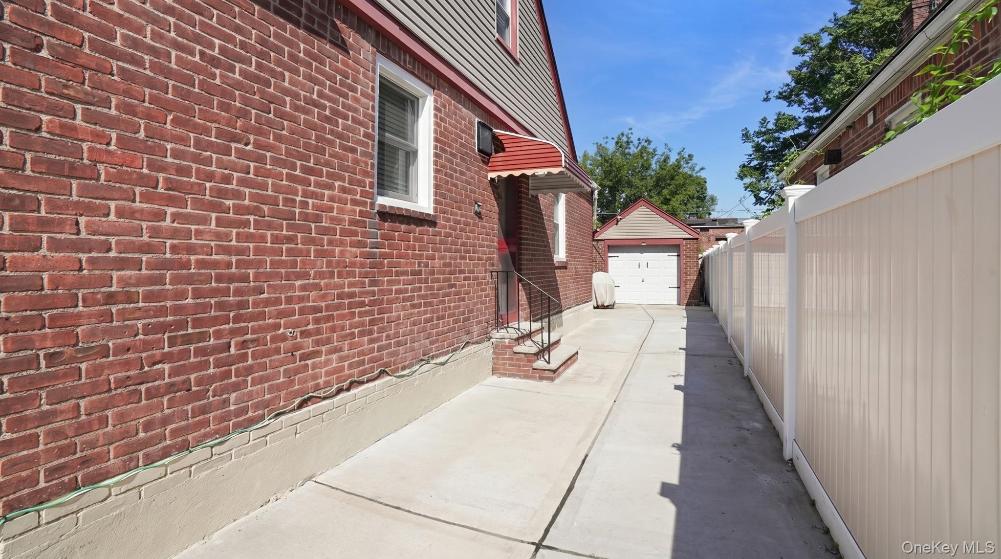 Single Family Amelia Queens, NY 11434, MLS-998416-16
