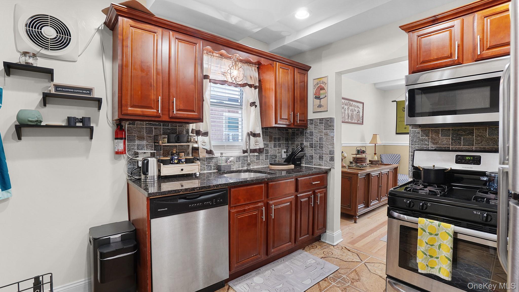 Single Family Amelia Queens, NY 11434, MLS-998416-7