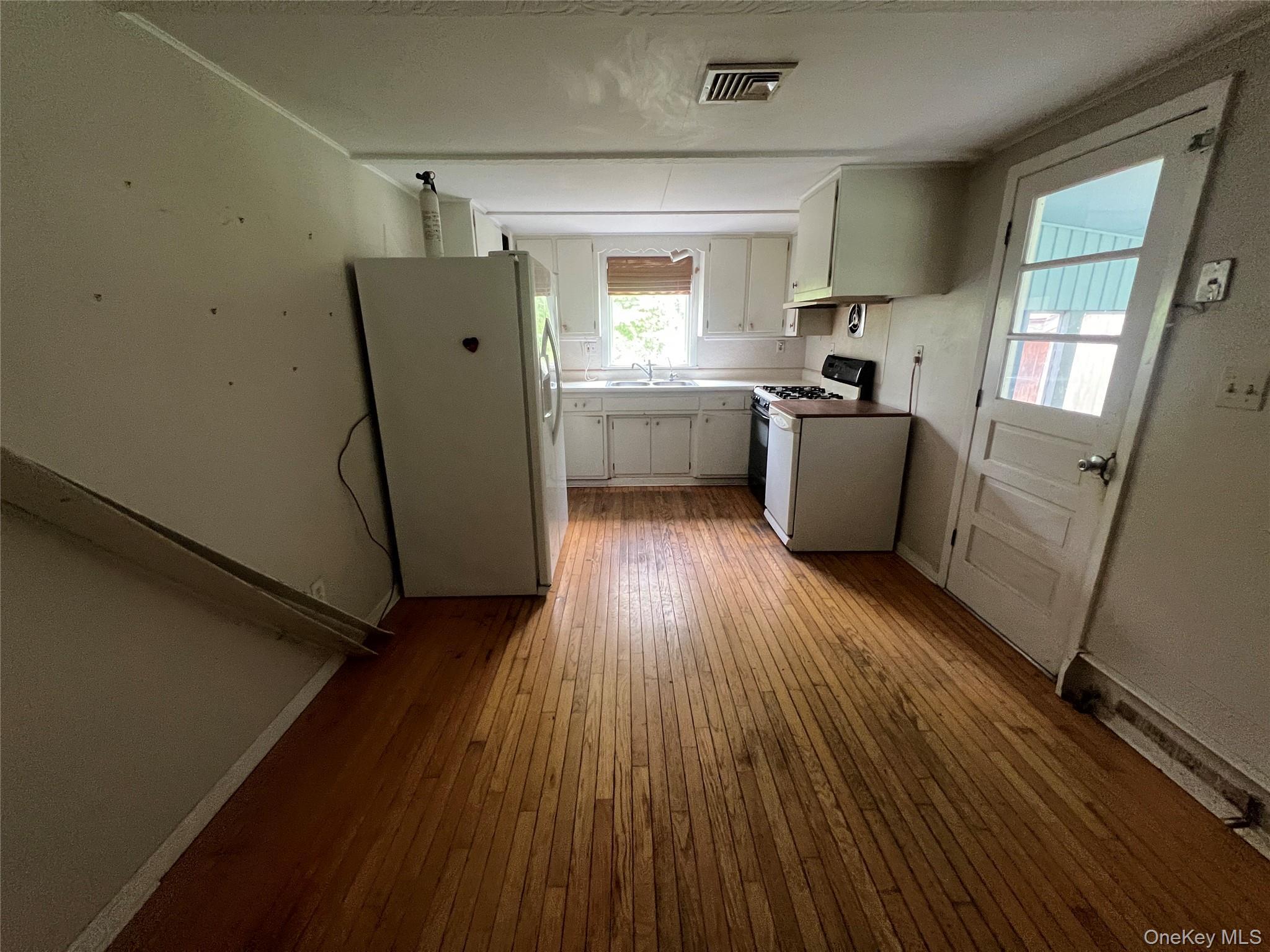 Single Family Birchwood  Orange County, NY 12553, MLS-998457-7