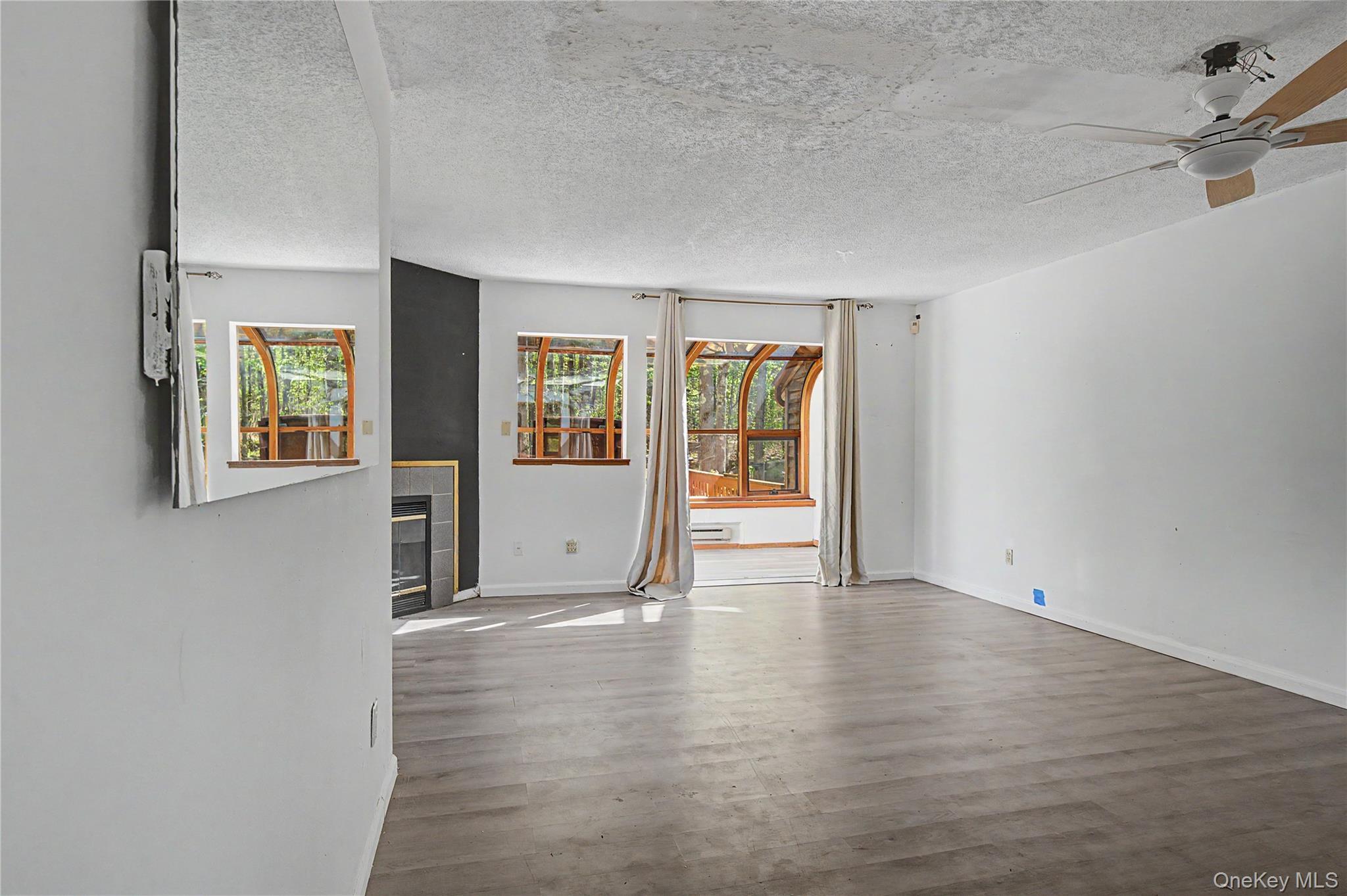 Single Family Edelweiss  Sullivan County, NY 12789, MLS-998520-6