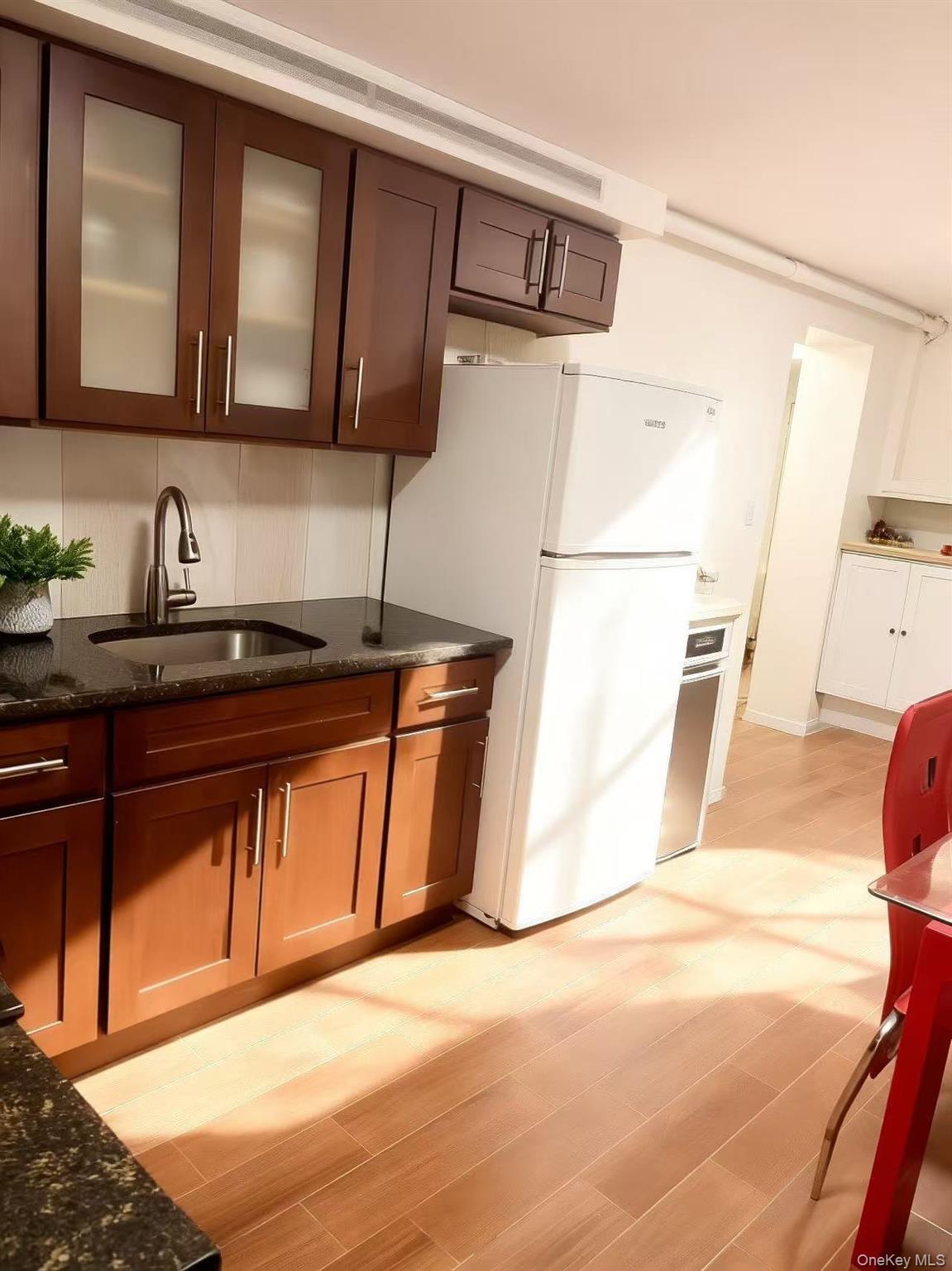 Single Family Little Neck Queens, NY 11001, MLS-998536-2