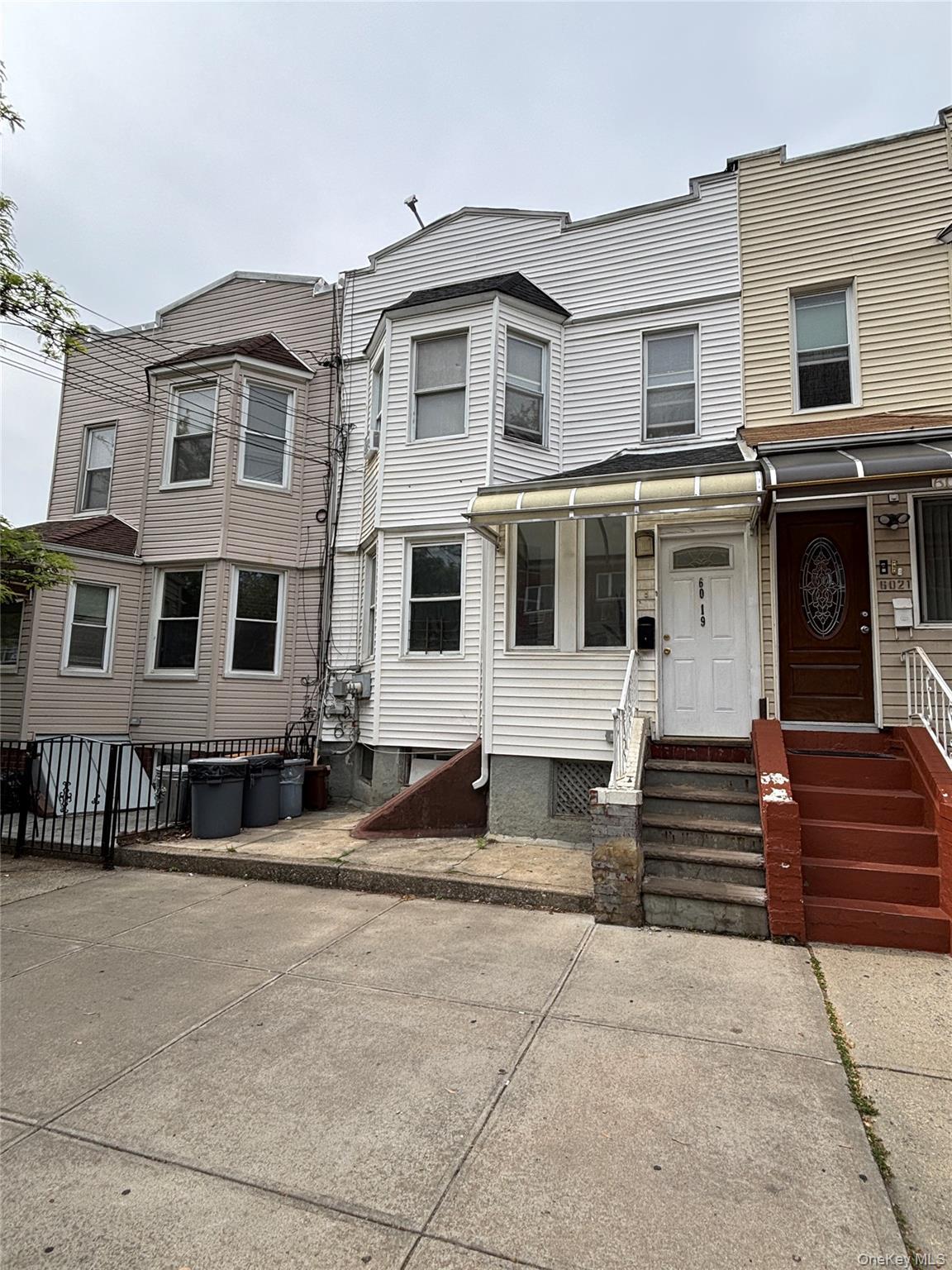 Single Family 80th Queens, NY 11385, MLS-998561-2
