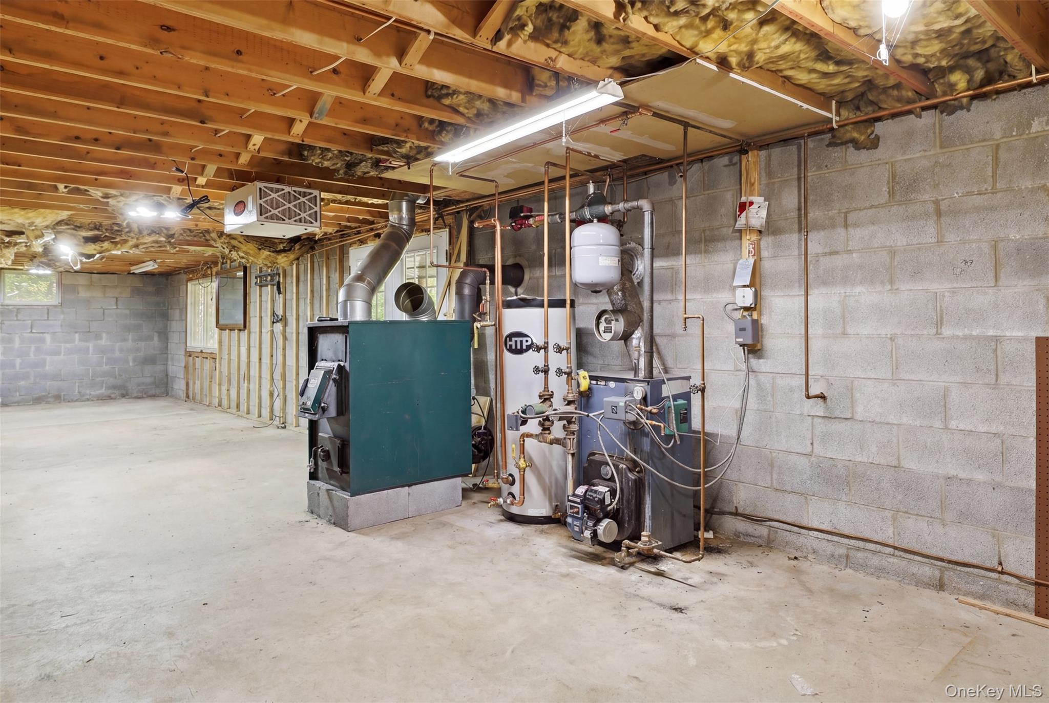 Single Family Sawmill Road  Dutchess County, NY 12571, MLS-998584-26