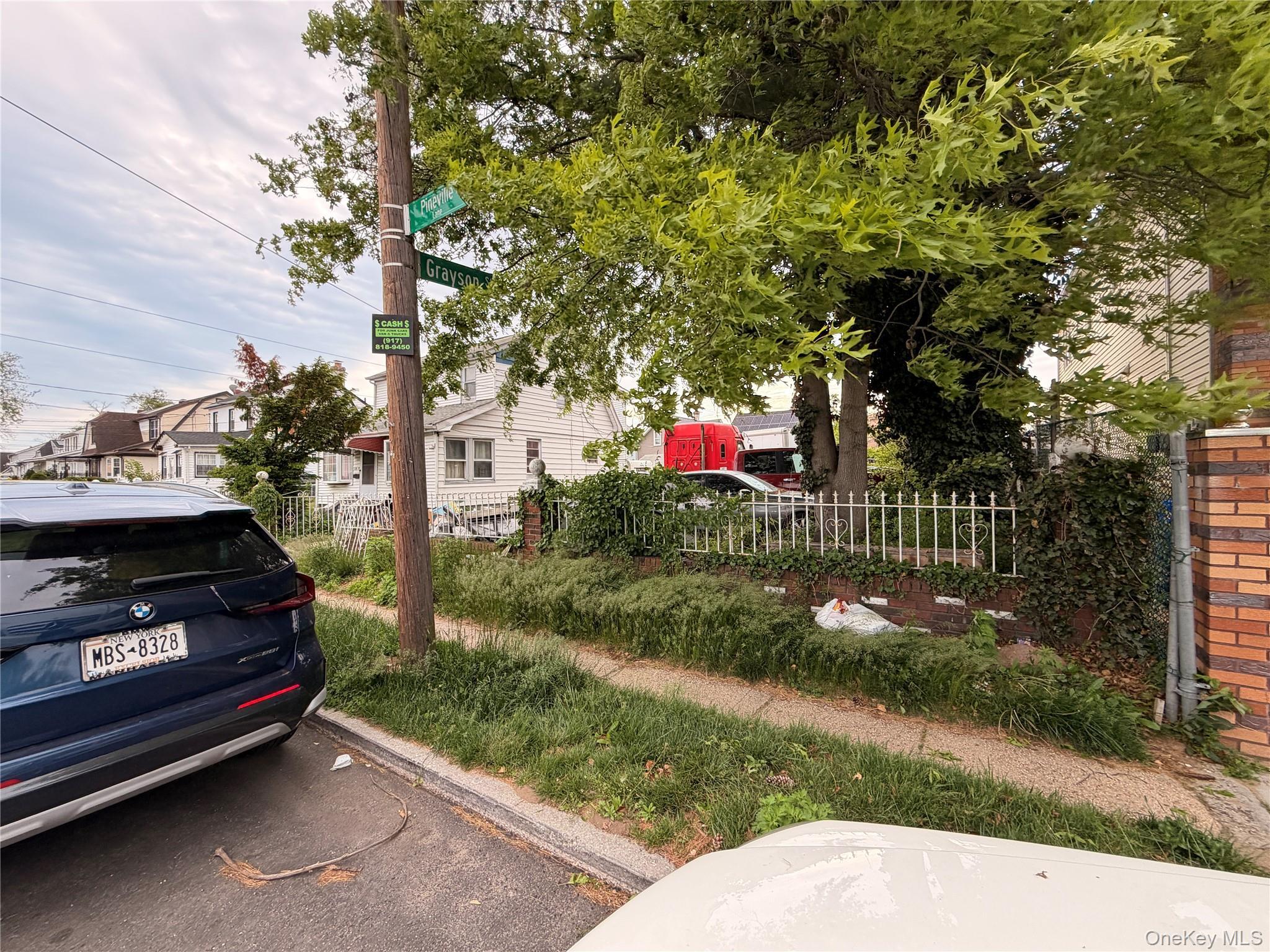 Single Family Pineville  Queens, NY 11413, MLS-998609-3