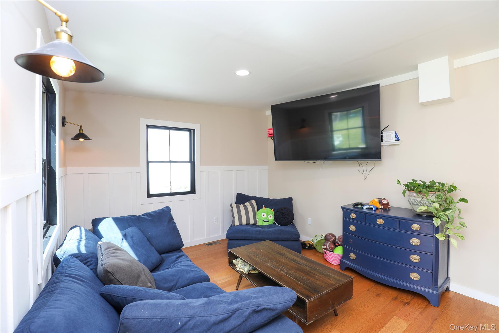 Single Family Phillips Avenue  Ulster County, NY 12528, MLS-998627-15