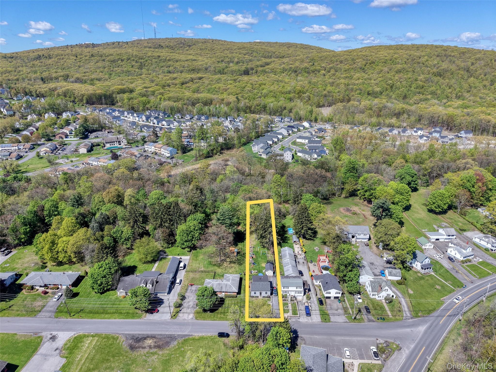 Single Family Phillips Avenue  Ulster County, NY 12528, MLS-998627-32