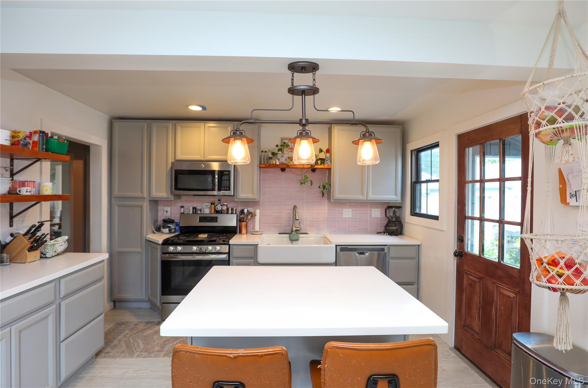 Single Family Phillips Avenue  Ulster County, NY 12528, MLS-998627-8