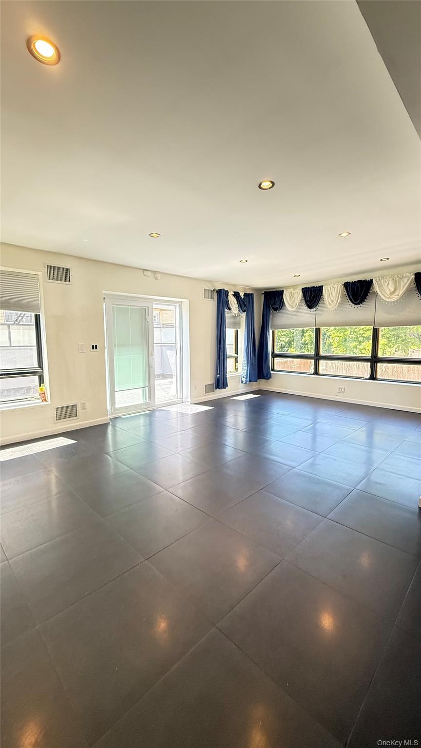 Single Family 23rd Road Queens, NY 11360, MLS-998628-5