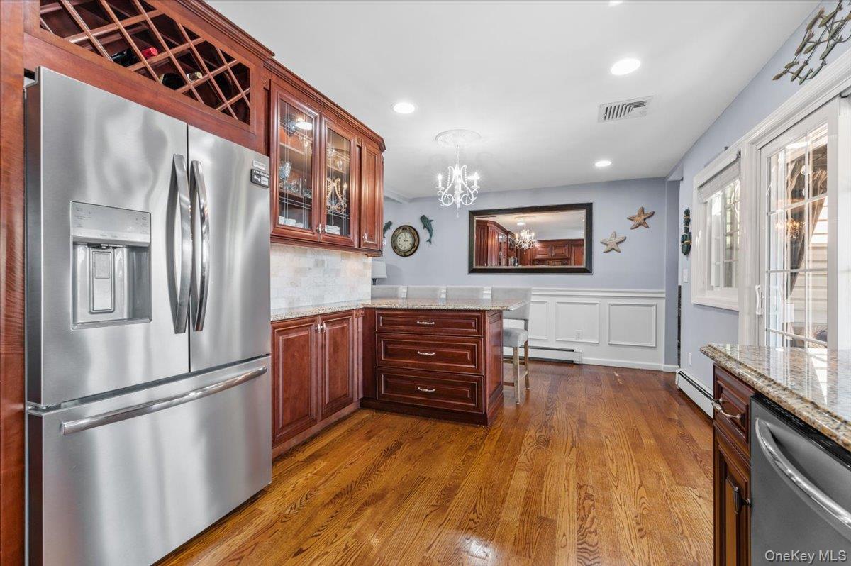 Single Family Islip Court Nassau County, NY 11793, MLS-998636-11
