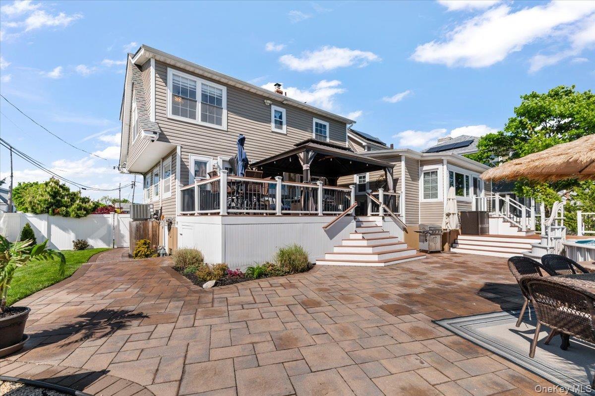 Single Family Islip Court Nassau County, NY 11793, MLS-998636-32
