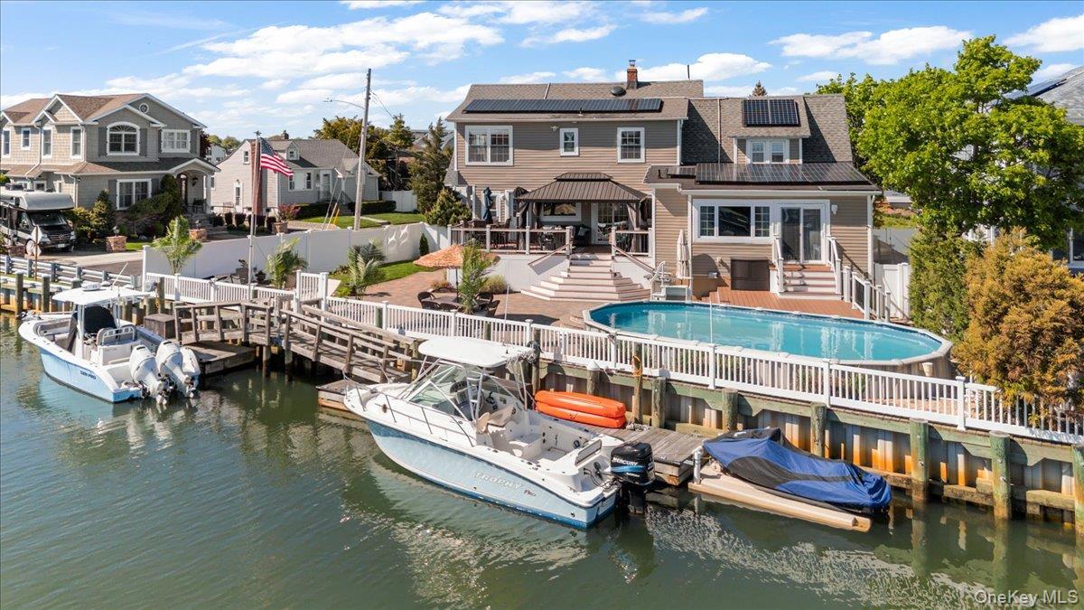 Single Family Islip Court Nassau County, NY 11793, MLS-998636-4