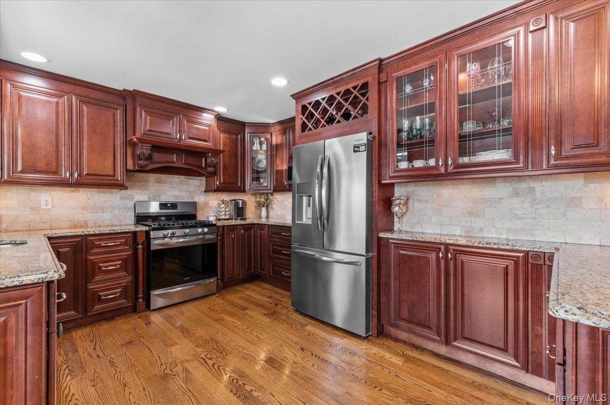 Single Family Islip Court Nassau County, NY 11793, MLS-998636-8