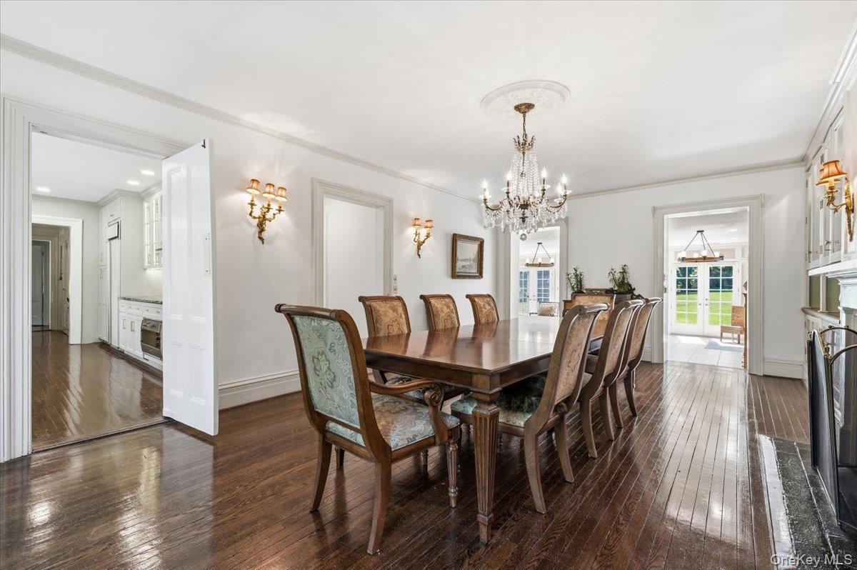 Single Family Roads End  Nassau County, NY 11545, MLS-998655-16