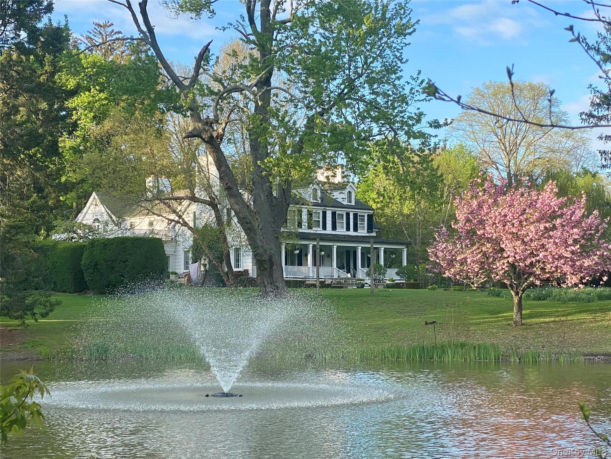 Single Family Roads End  Nassau County, NY 11545, MLS-998655-2